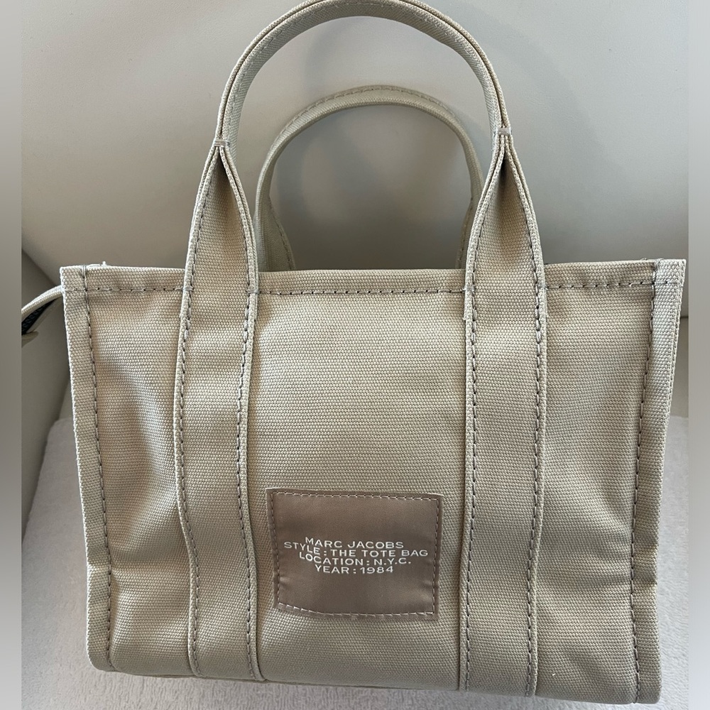 NEW Marc Jacobs Canvas Small Tote Bag - Picture 4 of 12